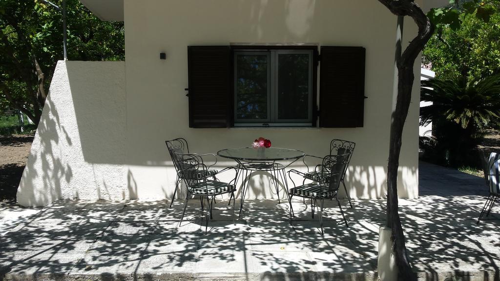 Orange Grove Suites Benitses  Exterior foto