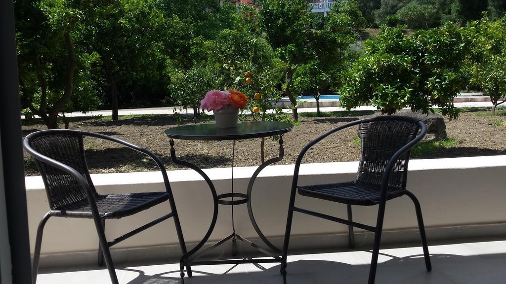 Orange Grove Suites Benitses  Exterior foto