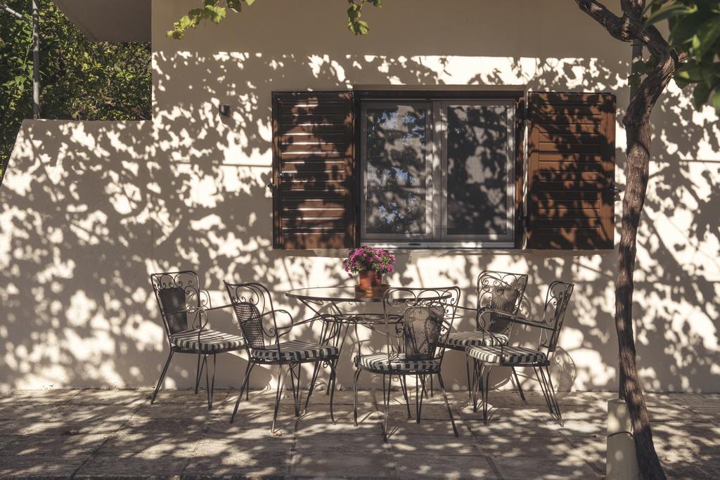 Orange Grove Suites Benitses  Exterior foto